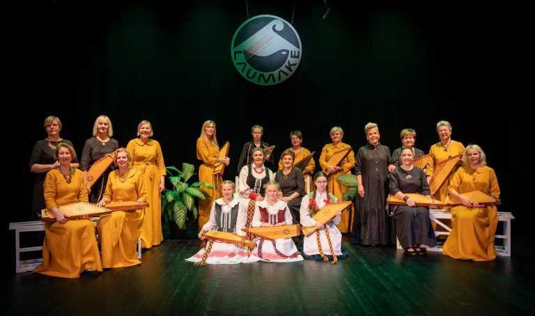 „Kelionė laiku“: Ansamblio „Laumakė“ 5 metų jubiliejus Anykščių kultūros centre